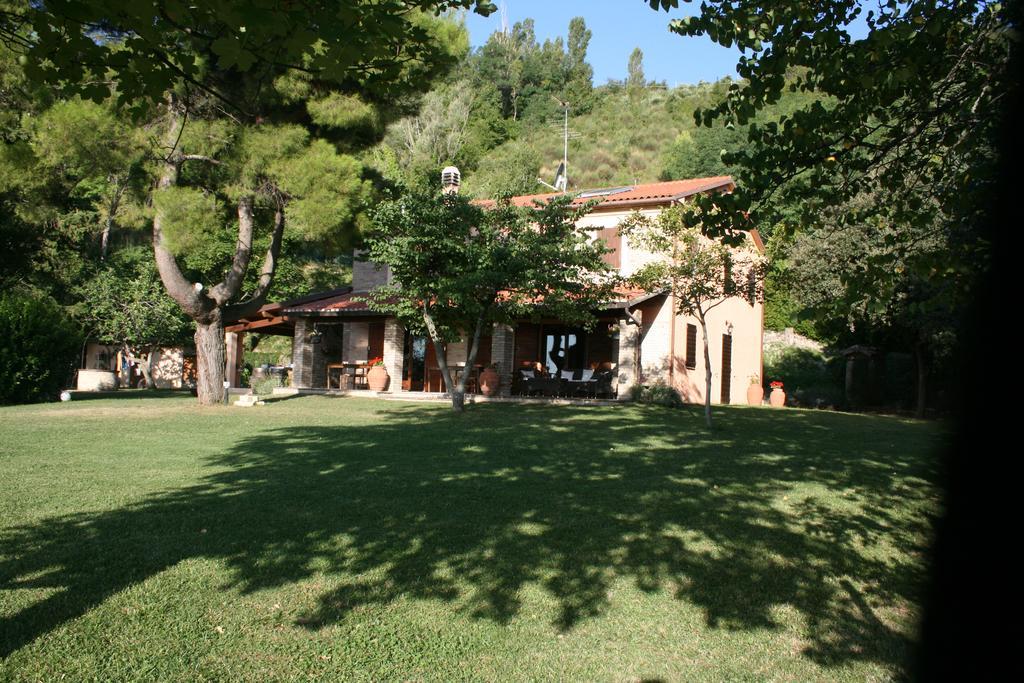 Cornio Delle Fronde Guest House Fontecorniale Exterior photo