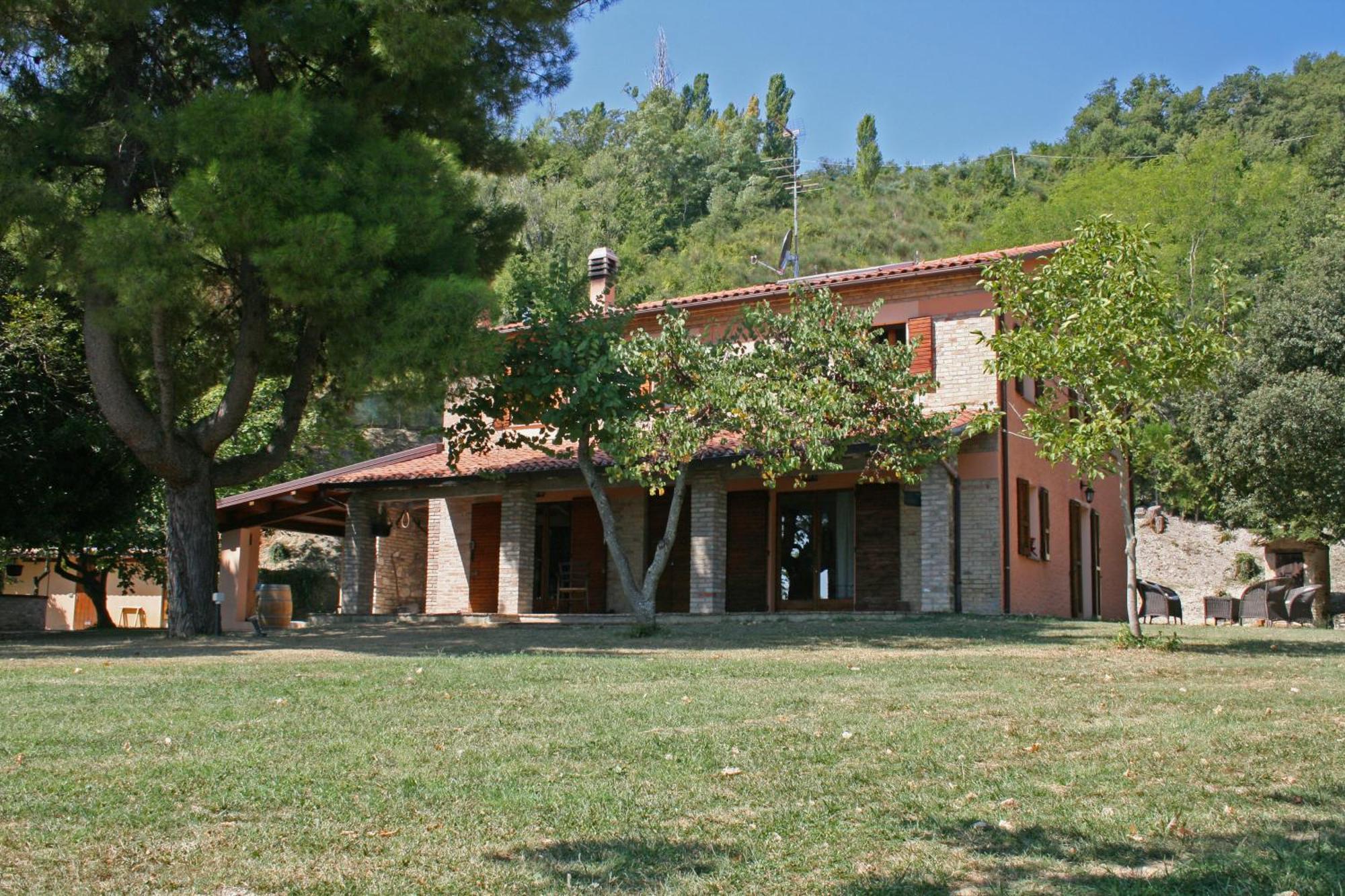 Cornio Delle Fronde Guest House Fontecorniale Exterior photo